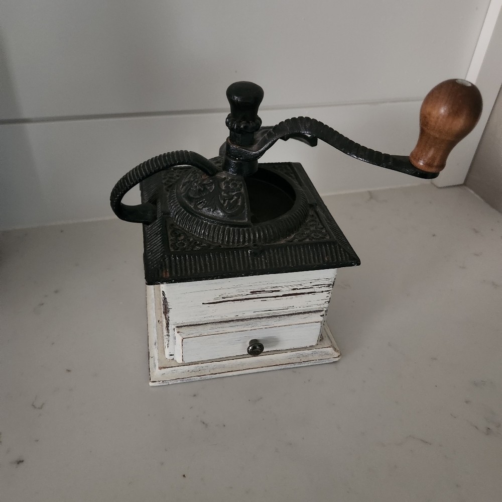Antique Farm House Decor - Grinder